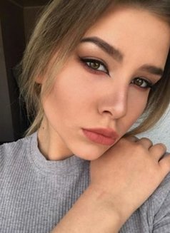 * LAST DAYS ➷Alena➷19yo - puta in Al Manama Photo 9 of 15