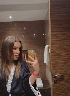 * LAST DAYS ➷Alena➷19yo - puta in Al Manama Photo 15 of 15