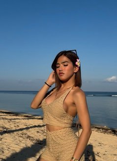 New and hotties jenifer - Transsexual escort in Manila Photo 5 of 8