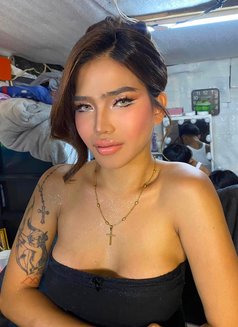 New and hotties jenifer - Transsexual escort in Manila Photo 5 of 5