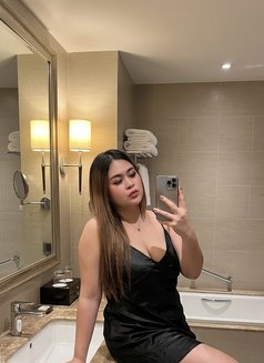 New Available Anny - escort in Al Sohar Photo 1 of 5