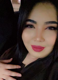 Caramel available good service - escort in Riyadh Photo 2 of 8