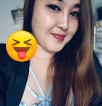 Meena Available massage - puta in Muscat Photo 1 of 3