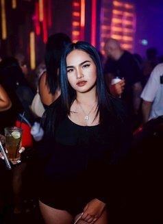 Anna - puta in Phuket Photo 3 of 7