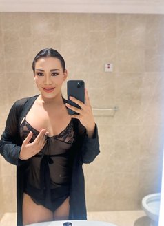New Available - Transsexual escort in Khobar Photo 9 of 13