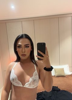 New Available - Transsexual escort in Khobar Photo 14 of 17