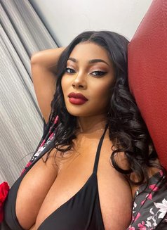 New Bella - Dominadora in Beirut Photo 4 of 4