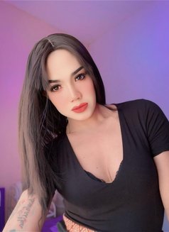 New big cock - Transsexual escort in Doha Photo 2 of 4