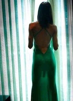 New Big dick Popper rimming and couples - Transsexual escort in Khobar Photo 1 of 5