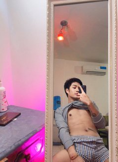 New boy Exzy Good Massage🇹🇭 - masseuse in Muscat Photo 1 of 10