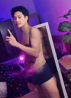 New Boy Which look do you like me? - masseuse in Muscat Photo 4 of 11