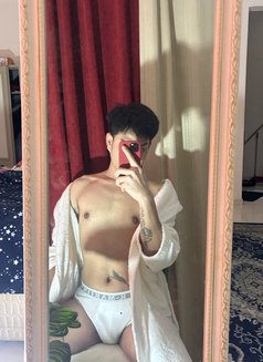 New boy good service - masseuse in Muscat Photo 10 of 10