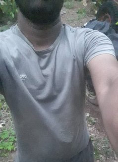 New Boy - Male escort in Colombo Photo 4 of 5