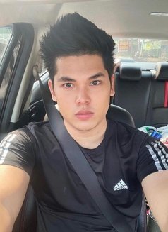 New Chanon in Dubai - Male escort in Dubai Photo 3 of 5
