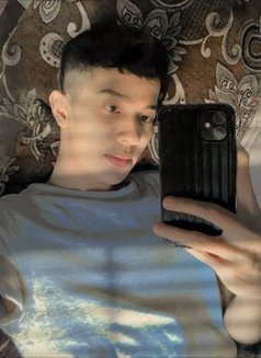 NewComer LittleCuteBoy - Male escort in Singapore Photo 4 of 5