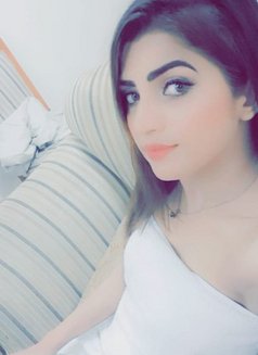 New Cute Girl - puta in Dubai Photo 6 of 6