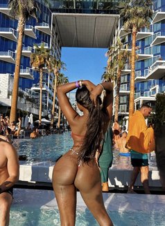 New Ebony Squirt Hottie, Celine - puta in Kuala Lumpur Photo 5 of 5