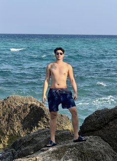 New/Fresh Escort Isaac - Acompañantes masculino in Makati City Photo 14 of 16