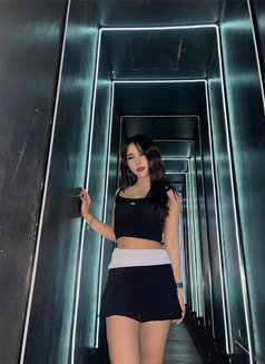 Elin 23 old - escort in Bangkok Photo 2 of 16