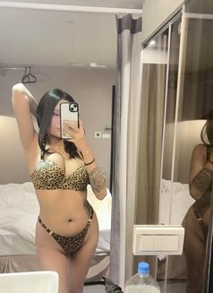 Just Arrived Sweetest Fantasy Ariana - puta in Dubai Photo 22 of 25