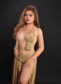 New Asian Cutie BabyGirl Few Days only - puta in Singapore Photo 5 of 13