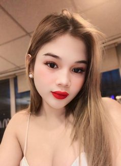 New Girl SAMARRA - Transsexual escort in Manila Photo 4 of 8