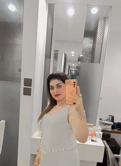 New Girl Sanam From Mumbai India - escort in Hong Kong Photo 1 of 9