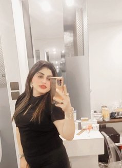 New Girl Sanam From Mumbai India - escort in Hong Kong Photo 6 of 9