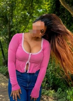 New Girl Thashi - escort in Colombo Photo 4 of 6