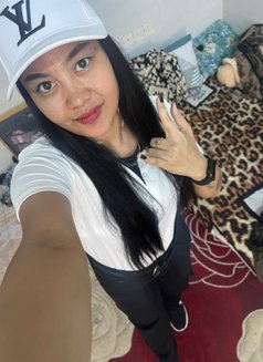 New girl and threesome available - escort in Muscat Photo 3 of 4