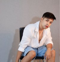 NEW HERE - Male escort in Manila