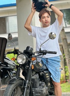 NEW HERE - Male escort in Iloilo City Photo 11 of 12