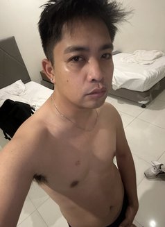 NEW HERE - Male escort in Hong Kong Photo 5 of 10