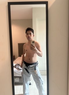 NEW HERE - Male escort in Hong Kong Photo 7 of 10