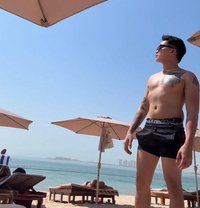 New Here Zake 27 - Masajista in Singapore
