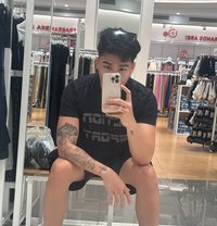 New Here Zake 27 - Masajista in Singapore