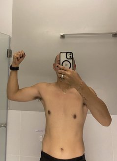 New Hoe - Acompañantes masculino in Cebu City Photo 2 of 5