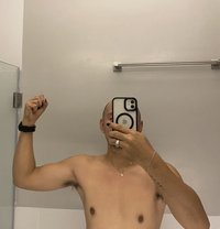New Hoe - Acompañantes masculino in Cebu City