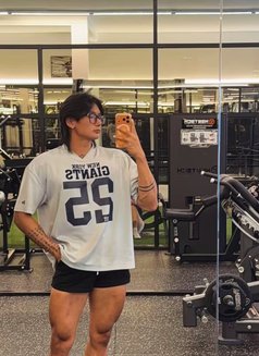 NEW Hottie! 180cm 8 inch - Male escort in Johor Bahru Photo 6 of 9