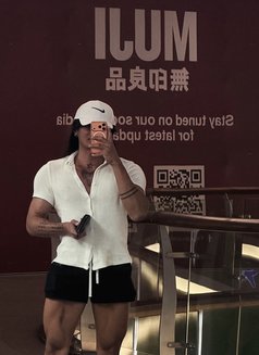 CHINESE HOTTIE! 180CM w/ 8” - Acompañantes masculino in Johor Bahru Photo 3 of 9