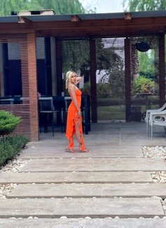 New - escort in Muscat Photo 1 of 5