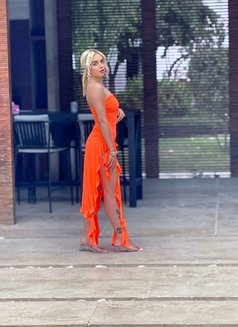 New - escort in Muscat Photo 3 of 5