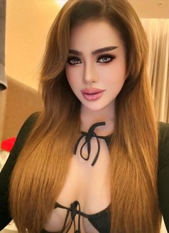Bahrain both everything new - Transsexual escort in Al Manama Photo 4 of 9