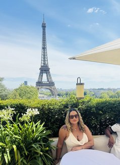 NEW in 🇧🇭Lavínia sexy GFE - puta in Al Manama Photo 4 of 8