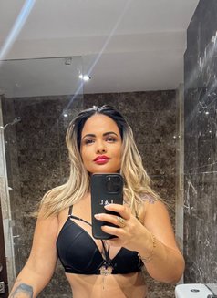 NEW in 🇧🇭Lavínia sexy GFE - puta in Al Manama Photo 7 of 8