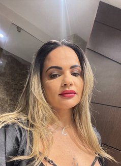 NEW in 🇧🇭Lavínia sexy GFE - puta in Al Manama Photo 8 of 8