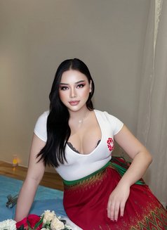 New in Riyadh - Acompañantes transexual in Riyadh Photo 1 of 10