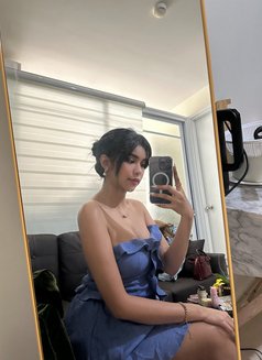 New in singapore now Klier - escort in Singapore Photo 15 of 16