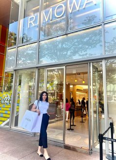 new in town TOP GAMER - Transsexual escort in Kuala Lumpur Photo 18 of 23