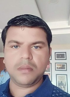 New Independant Boy for Rent - Male escort agency in Mumbai Photo 3 of 3